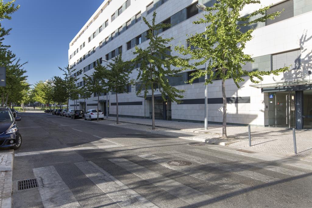 Apt In Lisbon Marina Tejo - Parque Das Nacoes Exterior photo